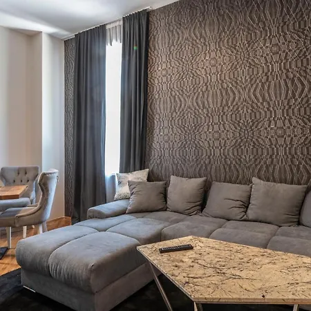 Апартамент Luxury Vitosha *