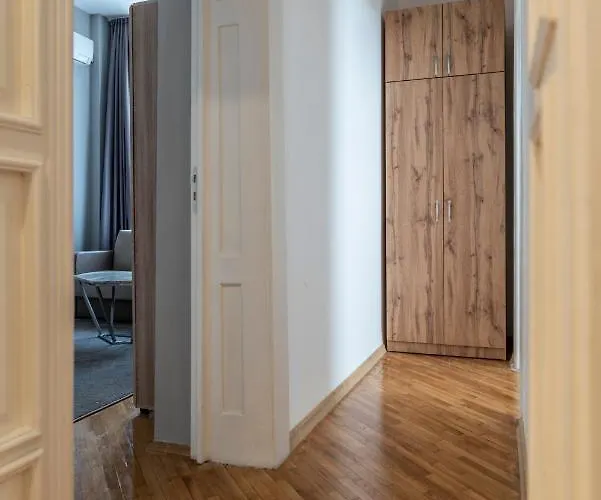 Luxury Vitosha * Sofia